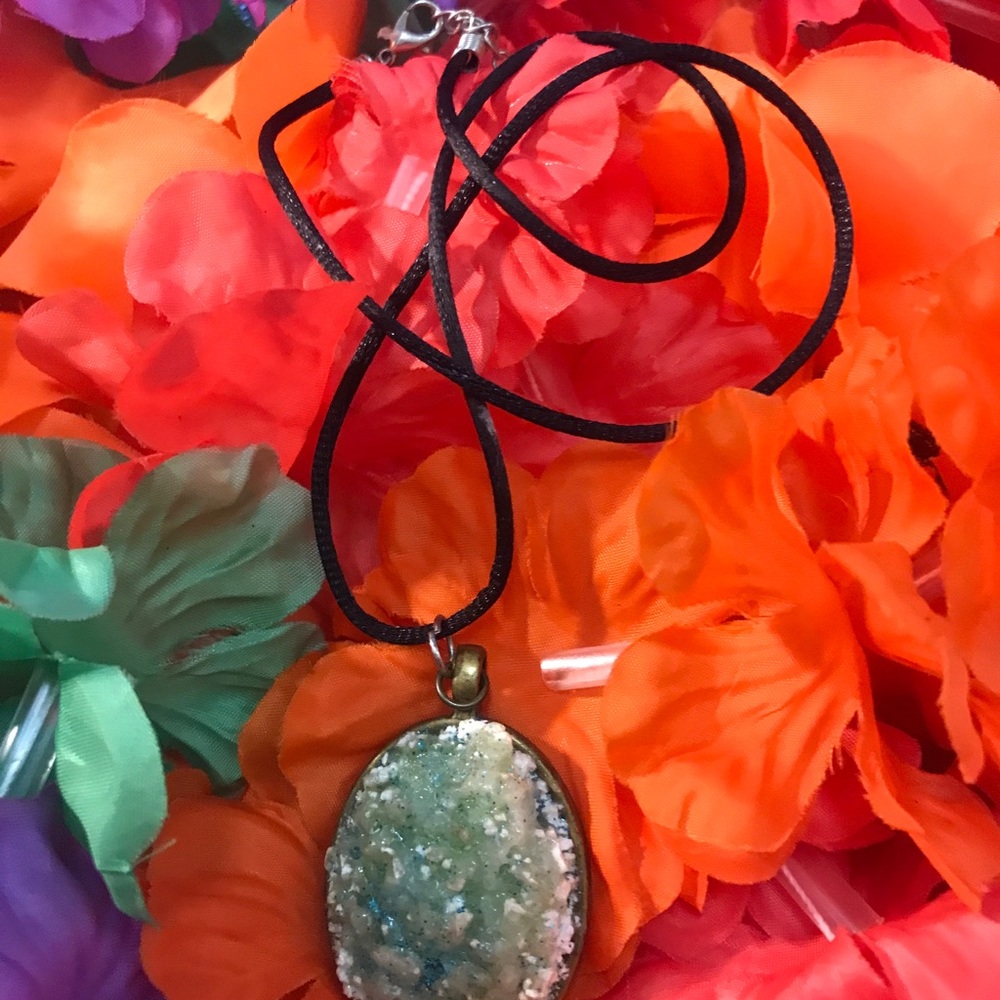💙🤍Necklace🤍💙 - Picture 8 of 10